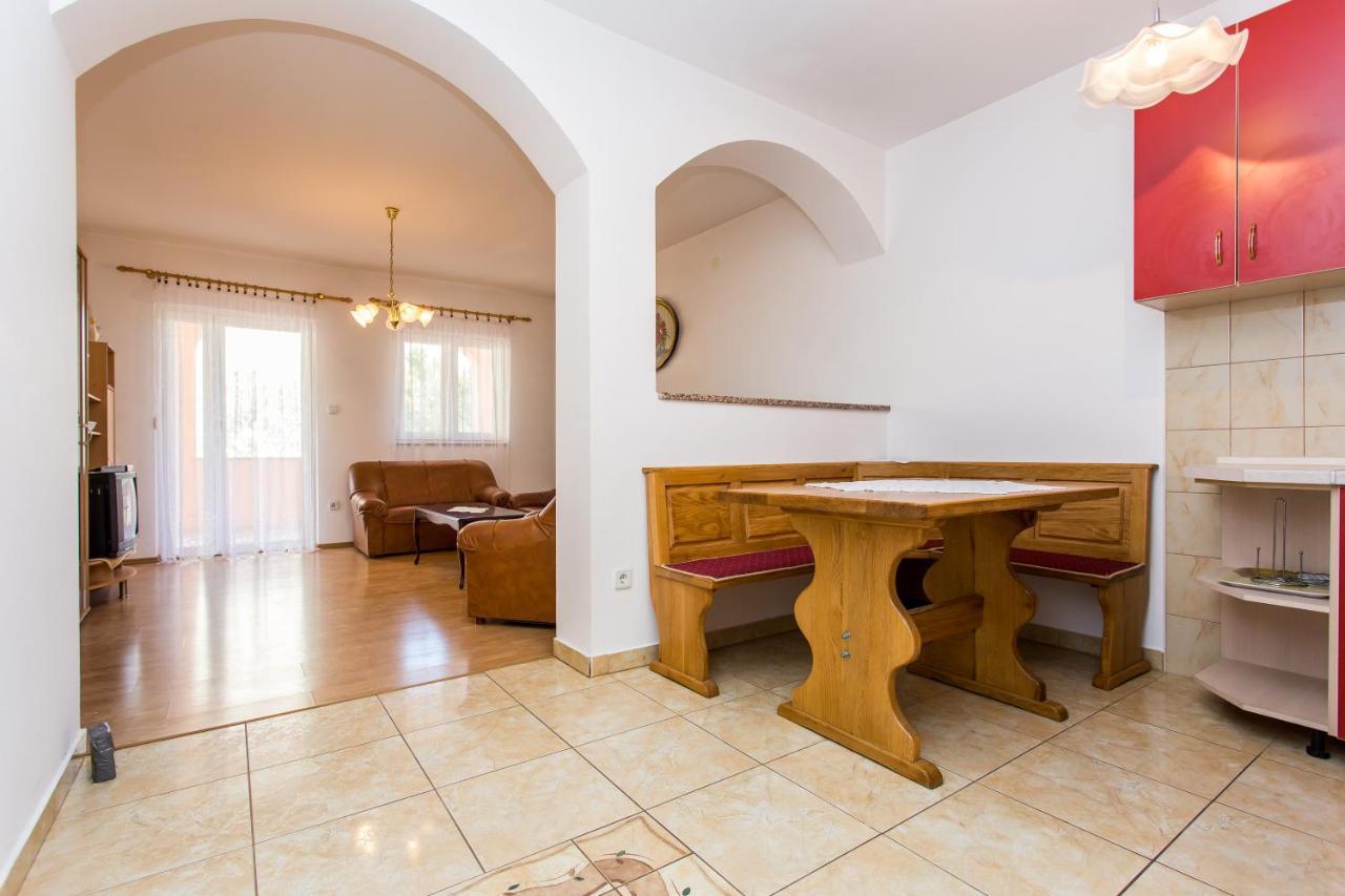 Apartman Justinic Šilo Exterior foto
